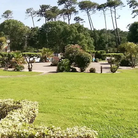 T2 Cabine, Capacite 4 Personnes, A 600 M De La Et A 300 M Du Golf Apartment
