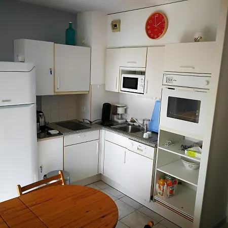 T2 Cabine, Capacite 4 Personnes, A 600 M De La Et A 300 M Du Golf アパート モリエ・エマー