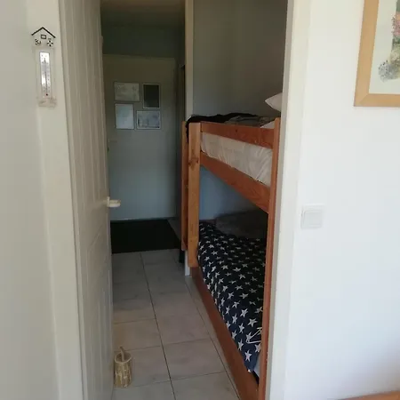 T2 Cabine, Capacite 4 Personnes, A 600 M De La Et A 300 M Du Golf Appartement *